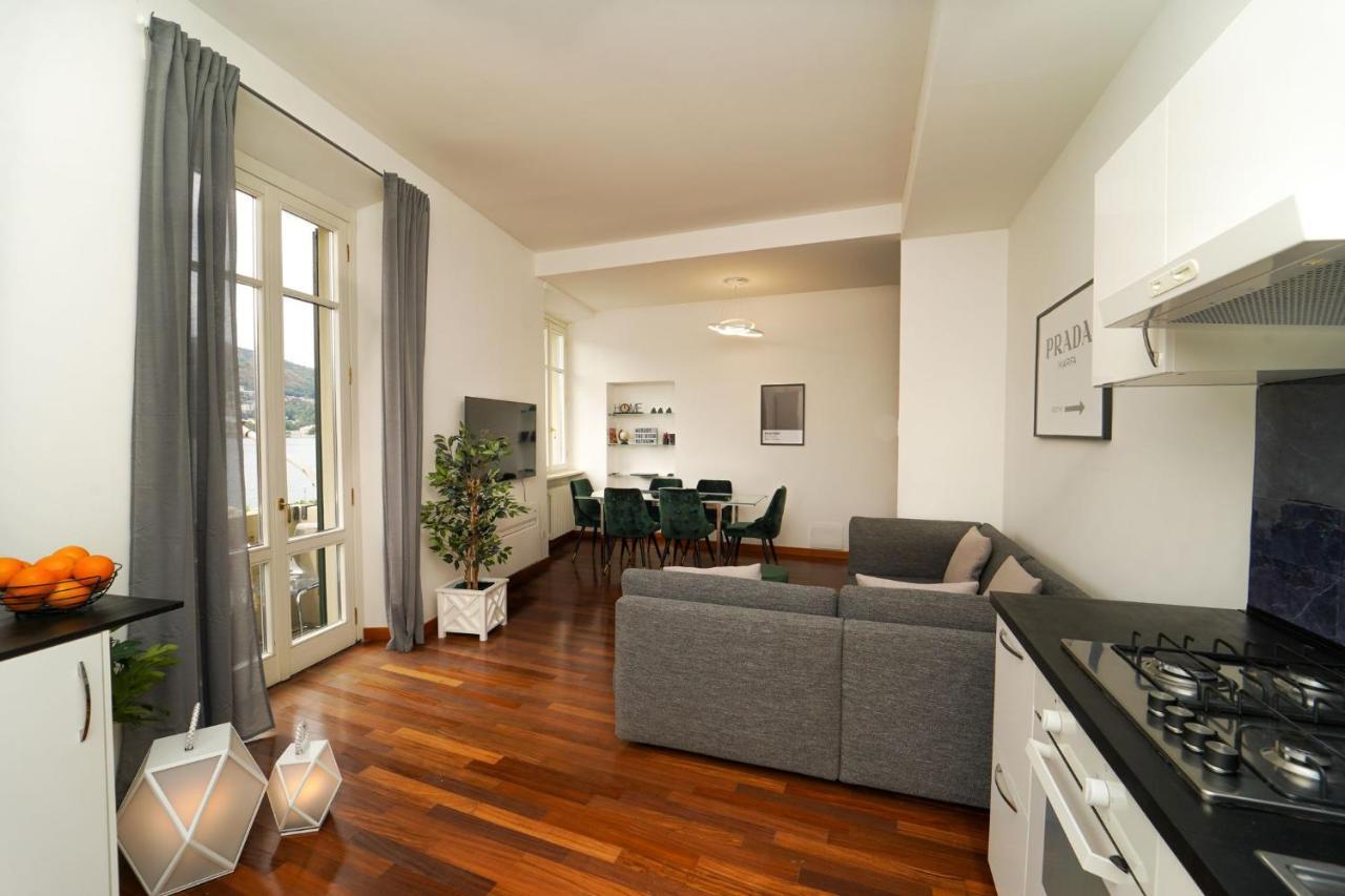 Appartamento Esclusivo Fronte Lago, In Centro A Como Con Garage المظهر الخارجي الصورة